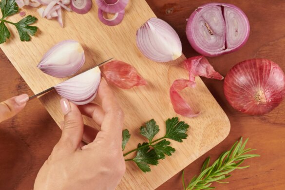 Here's how to recycle your onion skins in the garden - don't throw them ...